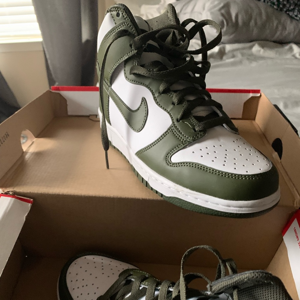 Nike Dunks - Picture 5 of 5